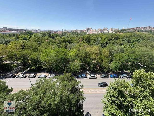 REMAX NEST'DEN KIZILAY KOLEJ'DE METRO YAKINI MANZARALI 3+1 DUBLEX