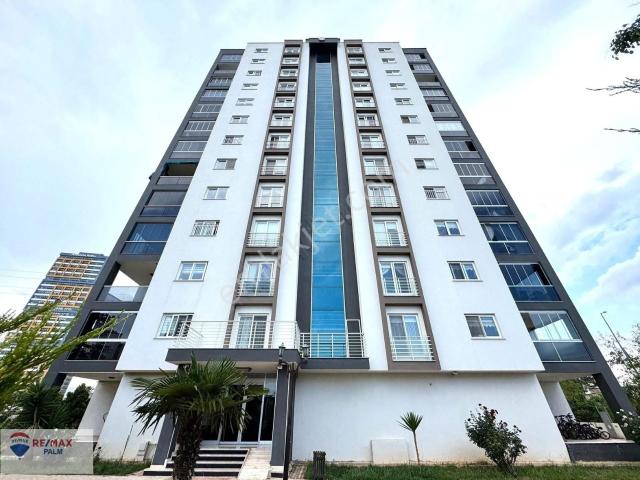 Remax Palm'den Fuatmorel'de Şehir Manzaralı Lüks 4+1 Daire
