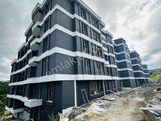 Remax Rabia Saraç İncesu'da Satılık 2+1 Havuzlu Sitede