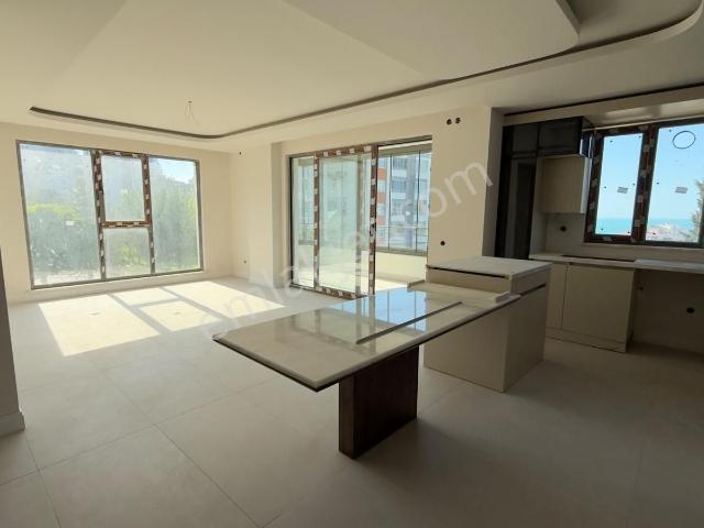 Remax Rahşan Çam'dan Deniz Manzaralı Geniş 3+1 Daire