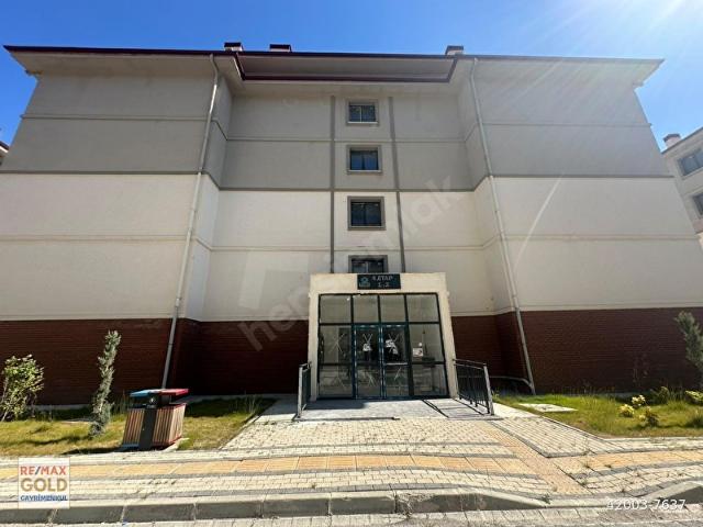REMAX SELHATTİN'DEN MALTEPE TOKİ ATIŞ OKULUNDA 2+1 ARAKAT DAİRE