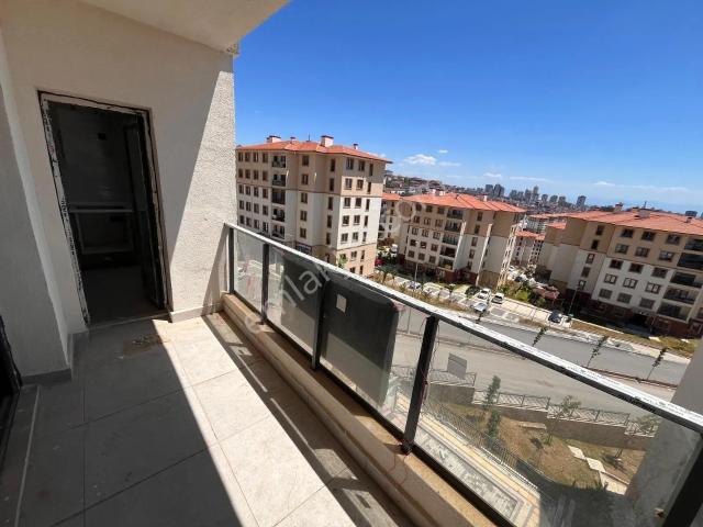 Re/max Selhattin'den Maltepe Toki Atış Okulunda 3+1 Arakat Daire