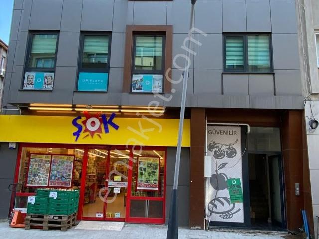 Remaxhür'den Semercıler Mahallesı'nde Kıralık Ofıs 2+1