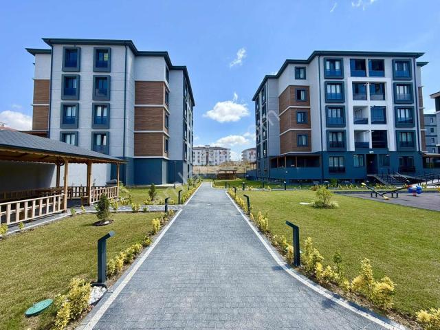 Re/max'tan Silivride Site İçinde Satılık Arakat 2+1 Sıfır Daire
