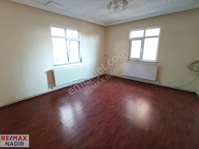 Remax'ten Gedikkaya Kaşıkçı Cami Yanında Ferah 2+1 Kiralık Daire