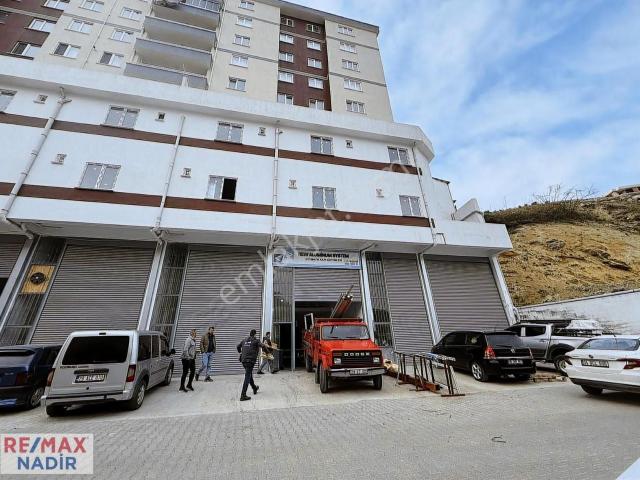 Remax'ten Sanayi Sitesinde 230 M² Asma Katlı Yatırımlık İşyeri