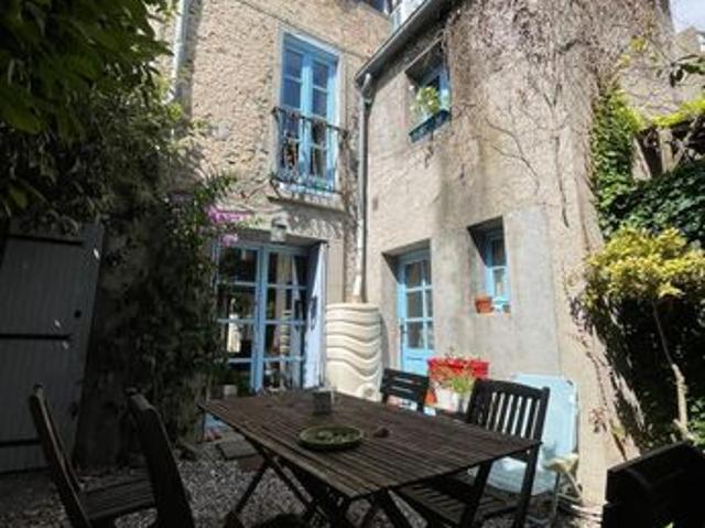 Remise 3 pièces 104 m²
