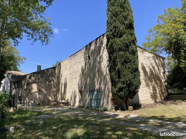 Remise 3 pièces 117 m²