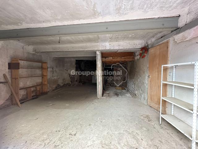 Remise 54 m2 LE LUC,Le luc 83340