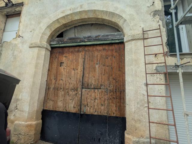 Remise de 77 m2 avec fosse à vidange VINASSAN Domaine de Saint Felix