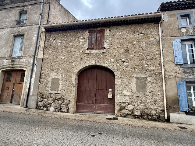 Remise viticole pleine de charme à Fabrezan Un potentiel exceptionnel à exploiter !
