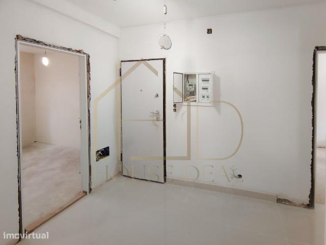 REMODELADO! Apartamento T3 no centro das Paivas
