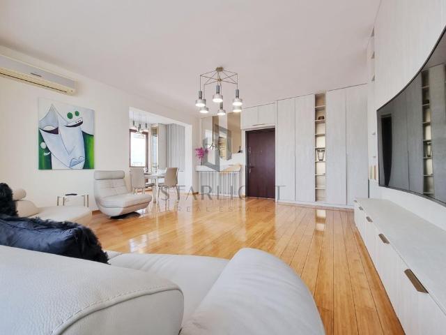 Remodeled 2 bedroom penthouse near Herastrau Park