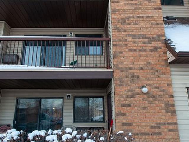 Remodelled Condo In Lake View For Sale