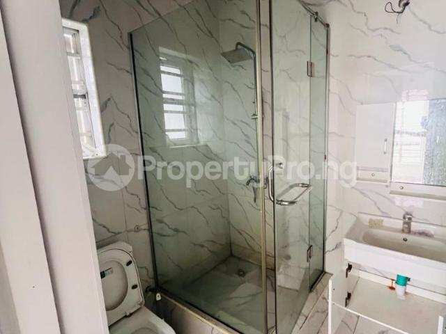 Rent Master Bedroom In A Shared Apartment in orchid, Lekki Lagos 0MTHY | PropertyPro Nigeria