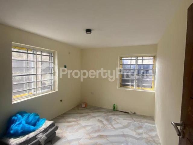 Rent Renovated Room And Parlour Self Contained in Ligali Ayorinde, Victoria Island Lagos 6NKRU | PropertyPro Nigeria