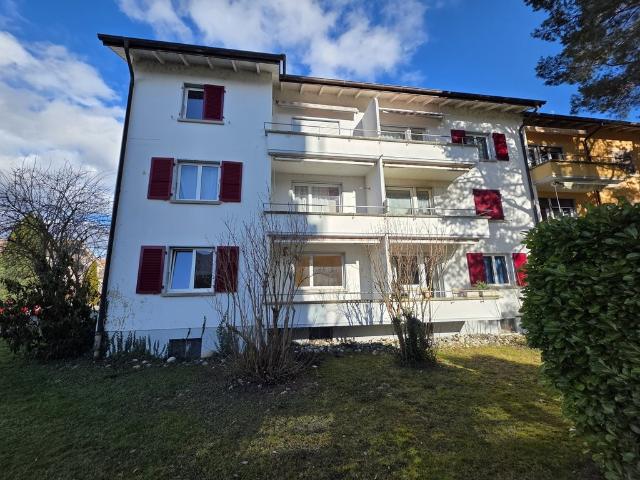 Rent a 3 ½ rooms apartment in Brügg Flatfox