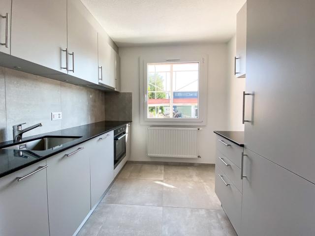 Rent a 3 ½ rooms apartment in Brügg Flatfox