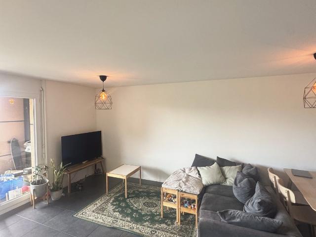 Rent a 3 ½ rooms apartment in Bursins Flatfox