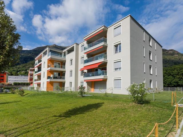 Rent a 3 ½ rooms apartment in Rivera Flatfox