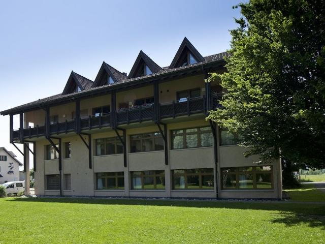 Rent a 3 ½ rooms apartment in Uznach Flatfox