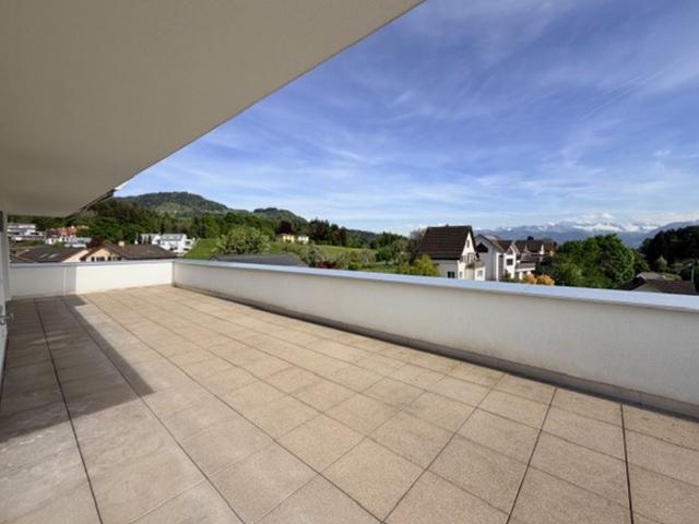 Rent a 3 ½ rooms attic flat in Hinwil Flatfox