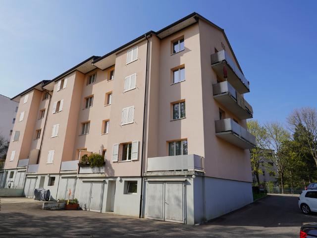 Rent a 2 rooms apartment in Aesch Flatfox