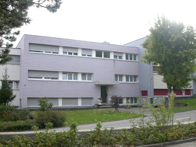 Rent a 2 ½ rooms apartment in Bellach Flatfox