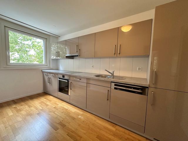 Rent a 2 ½ rooms apartment in Biel Flatfox