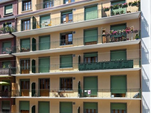 Rent a 2 ½ rooms apartment in Genève Flatfox