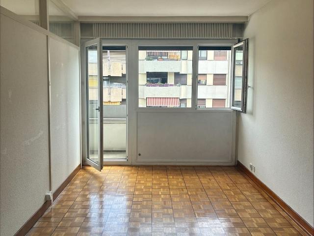 Rent a 2 ½ rooms apartment in Genève Flatfox