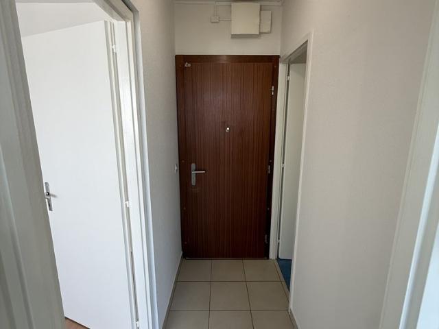 Rent a 2 rooms apartment in Onex Flatfox
