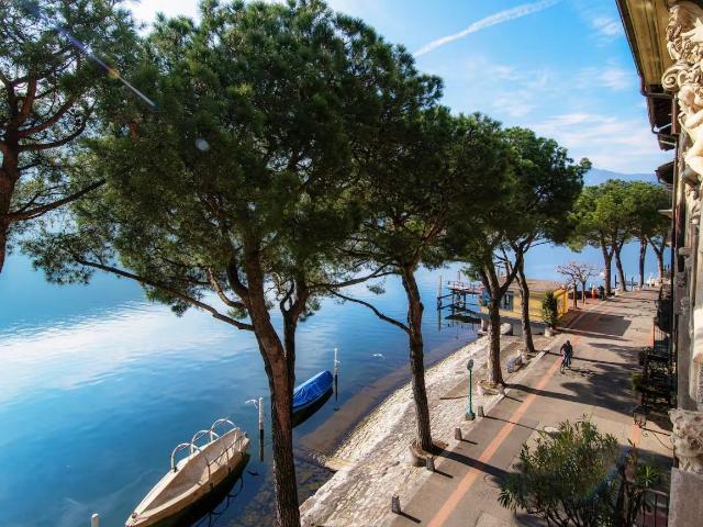 Rent a 2 ½ rooms apartment in Morcote Flatfox