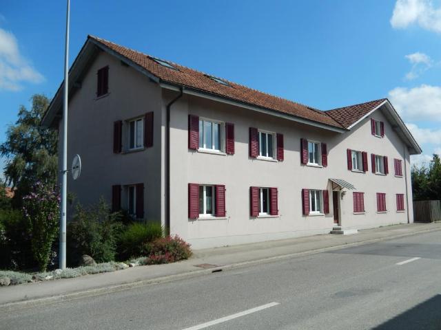 Rent a 2 ½ rooms apartment in Schüpfen Flatfox