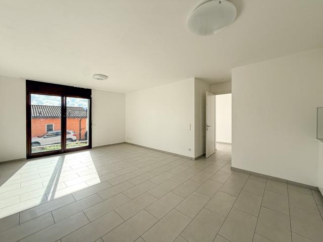 Rent a 2 ½ rooms apartment in Vernate Flatfox