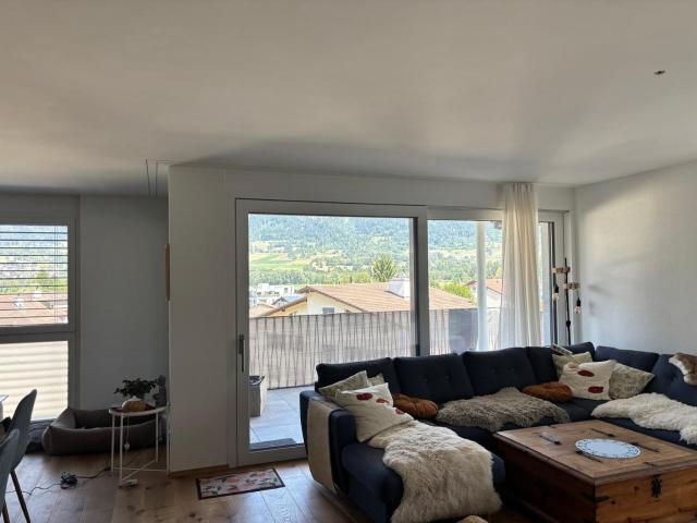 Rent a 4 ½ rooms apartment in Cazis Flatfox