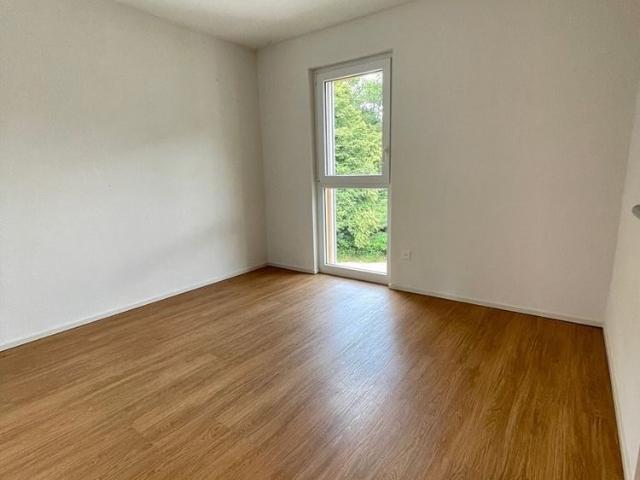 Rent a 4 ½ rooms apartment in Castel San Pietro