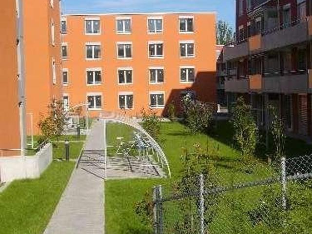 Rent a 4 ½ rooms apartment in Bassersdorf Flatfox