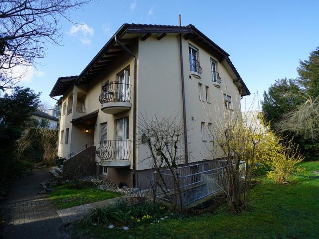 Rent a 4 ½ rooms apartment in Binningen Flatfox