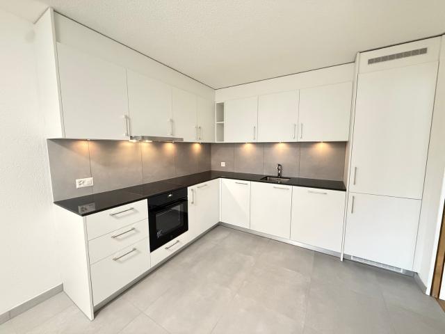 Rent a 4 ½ rooms apartment in Brügg Flatfox