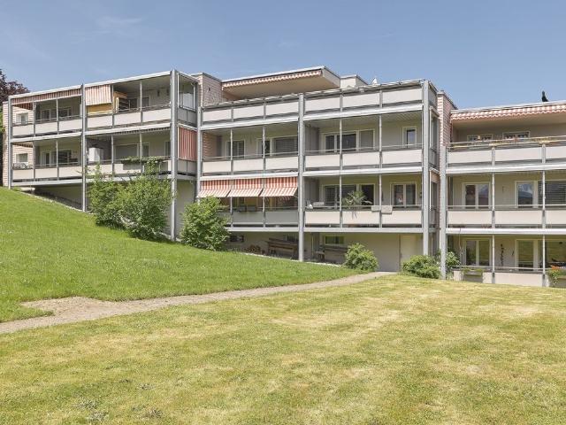 Rent a 4 ½ rooms apartment in Engelburg Flatfox