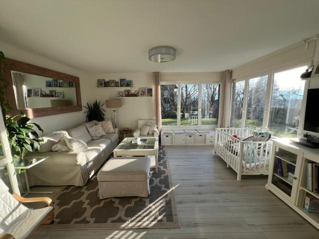 Rent a 4 ½ rooms apartment in Küsnacht Flatfox