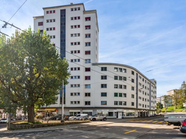 Rent a 4 rooms apartment in La Chaux de Fonds Flatfox