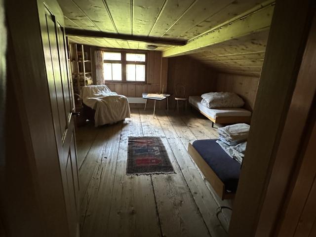 Rent a 4 rooms apartment in Linthal Flatfox