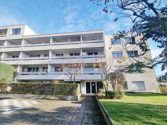 Rent a 4 ½ rooms apartment in Lutry Flatfox