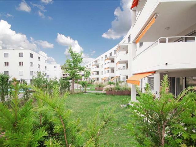 Rent a 4 ½ rooms apartment in Neuenhof Flatfox