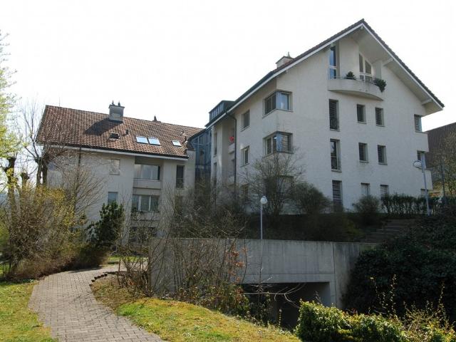 Rent a 4 ½ rooms apartment in Neuenhof Flatfox