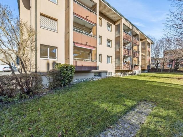 Rent a 4 ½ rooms apartment in Stettlen Flatfox