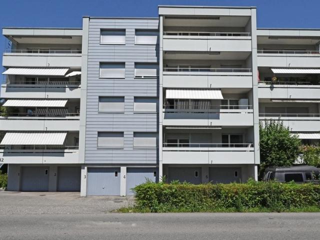 Rent a 4 ½ rooms apartment in Port Flatfox