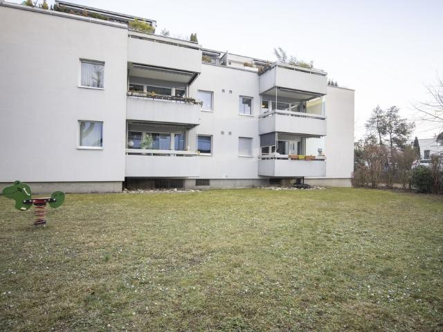 Rent a 4 rooms apartment in Reinach Flatfox